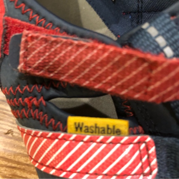 Size 1 kids Keen waterproof shoes. Red blue - Picture 6 of 11